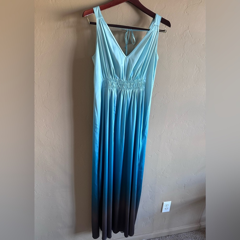 White House Black Market Ombré Maxi Dress! - Picture 6 of 10